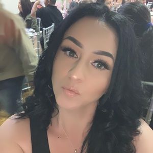 Meet your Posher, Carmina